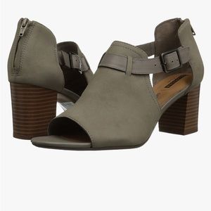 🌟Clark’s DivaValeria open-toed heeled shoe Sz. 9.5 NWOB!!  Cushioned footbed.